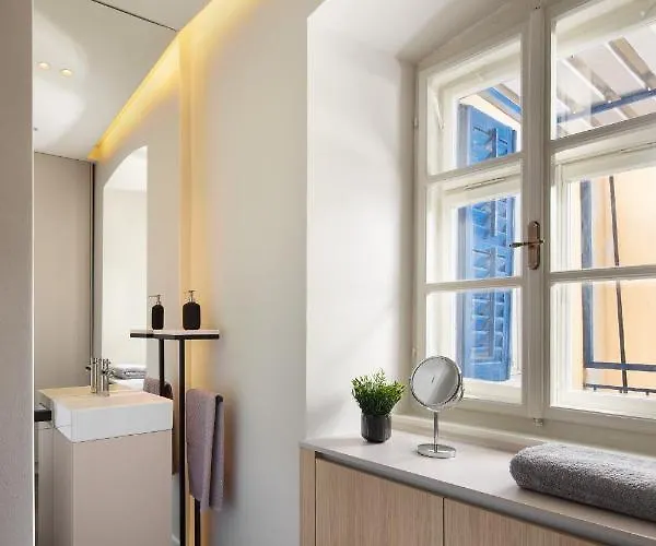Oia Gæstehus 3*